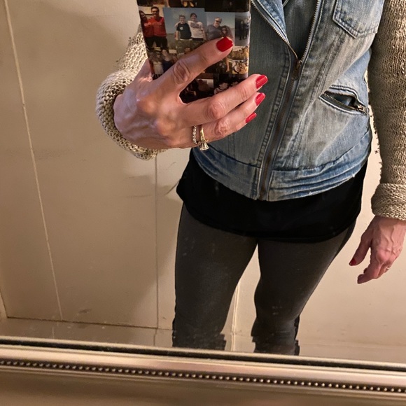 Unusual denim jacket with crotchet sleeves - Picture 8 of 8